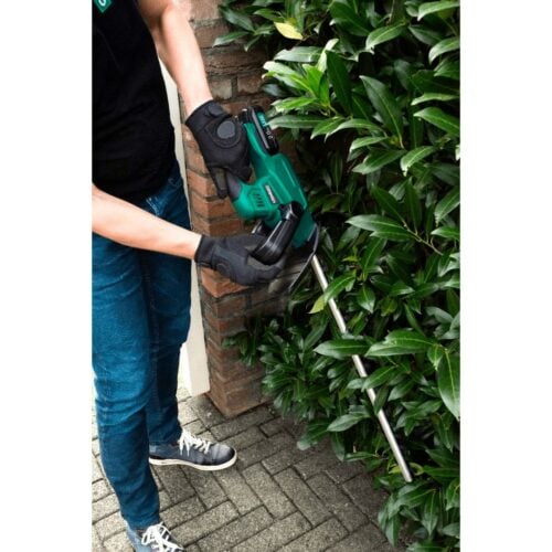 VONROC 20V 23 Inch Cordless Battery Hedge Trimmer HT501DC - Image 3